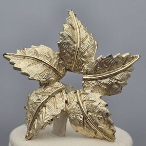 Starburst Brooch Vintage Gold Tone Pin Leaf & Star Design Unbranded